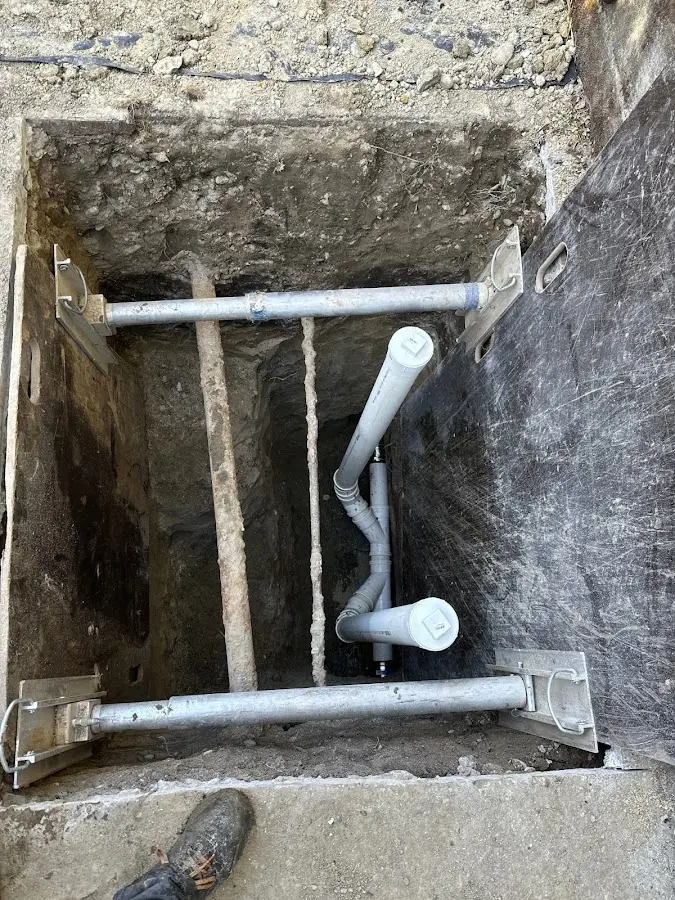 Experienced plumber completing Backflow Testing work in Kahului